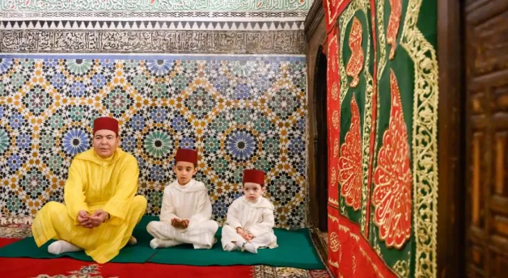 الأمير مولاي رشيد يزور ضريح المولى إدريس الأزهر بمناسبة حفل ختان الأميرين مولاي أحمد ومولاي عبد السلام