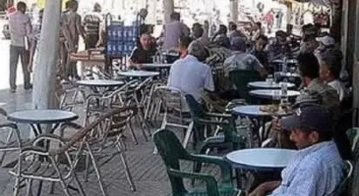 أثمان المقاهي بين قانون السوق وحماية المستهلك: من يراقب ومن يترك الحبل على الغارب؟