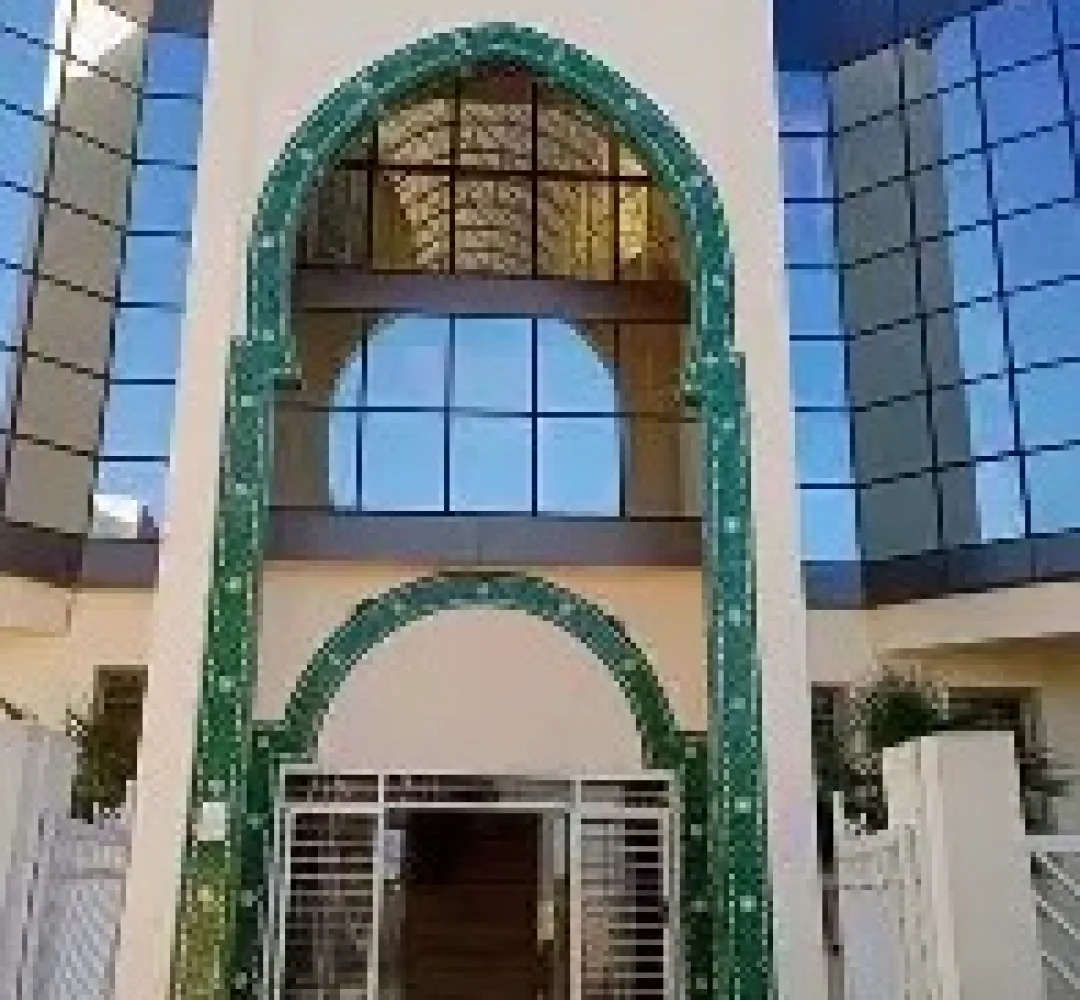 عين الشقف .. صراع "الشفافية" و"الزبونية" في دهاليز ملفات البناء.